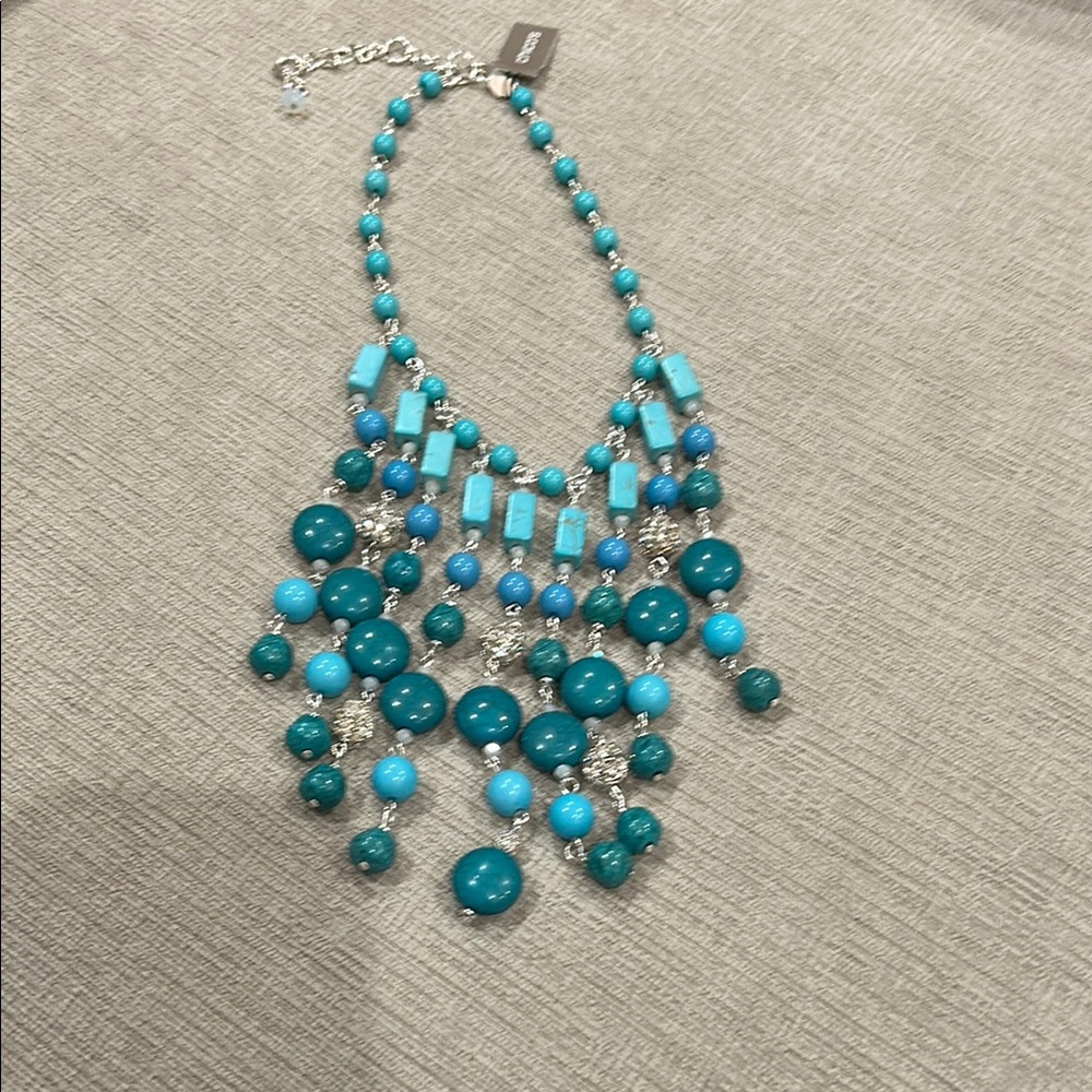 NWT Chico‘s beaded statement bib necklace
